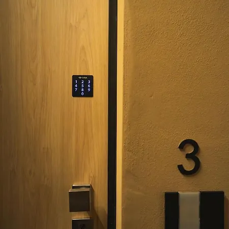 アパート 1-2-3 C-house 33